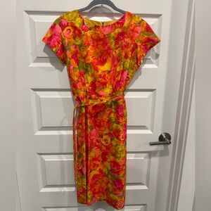 Gorgeous RARE vintage Neusteters floral dress with matching belt. Size XS/0